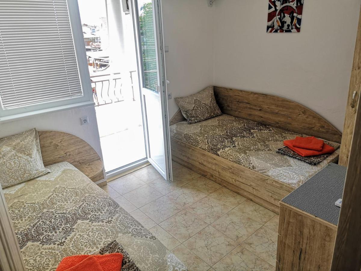 Apartment Elvira 切尔诺莫雷茨 外观 照片